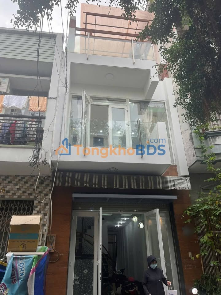 Nhà 415m² 3 Lầu Sân Thượng Cho Thuê Gấp Hẻm Xe Tải Lê Văn Quới, Bình Tân