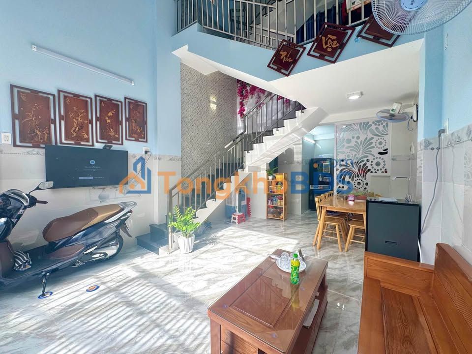 Nhà 3.5 Tầng Xuân Diệu, Quy Nhơn - 37m² - Sổ Đỏ, Gần Biển 10m