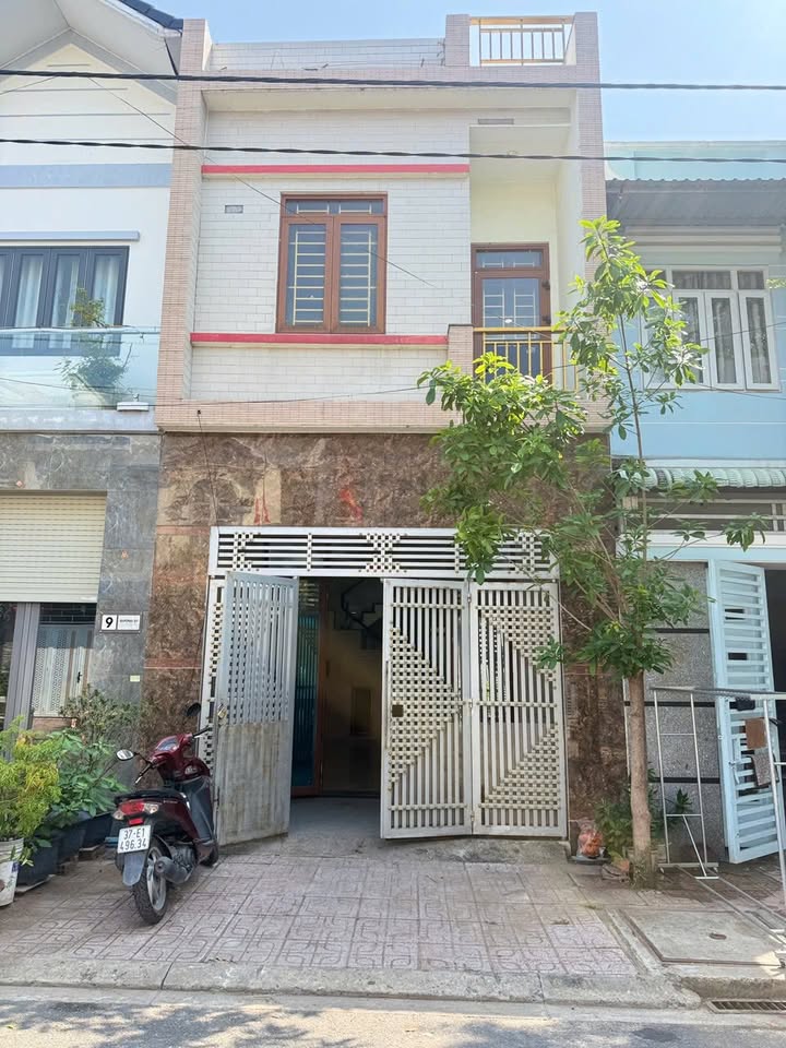 Nhà 3PN 70m² Đường Lê Phong, Dĩ An - Sổ Hồng Chính Chủ