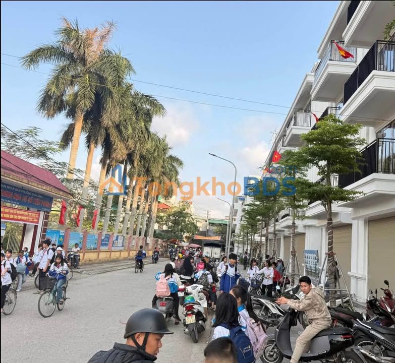 Nhà 4 Tầng Mặt Tiền Kinh Doanh 90m² Ngay Cổng Chợ Tiền Phong, Hải Phòng