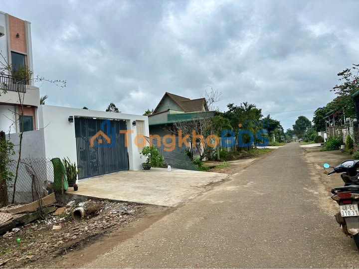 Đất Nền Góc 2 Mặt Tiền Hoàng Văn Thụ, Đắk Mil - 162m² - Sổ TC Giá 1.85 Tỷ