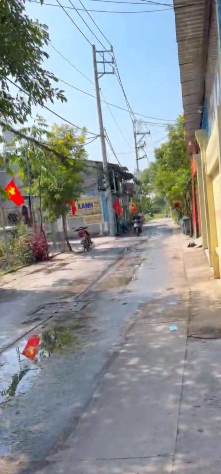 Nhà Cho Thuê Huyện Bình Chánh - 75m² 2 Mặt Tiền Hẻm, Sẵn Ở Ngay