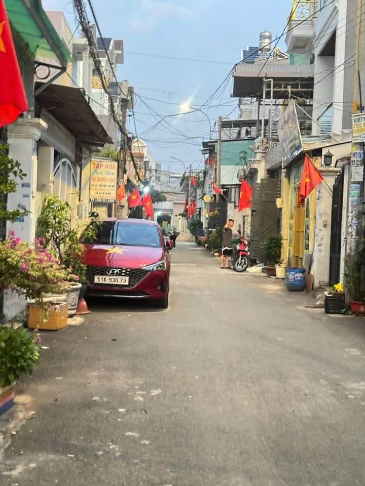 Nhà Mặt Tiền Nhánh Trần Thị Năm Q12 - 57m² - 3 Tầng - 4.2 Tỷ TL