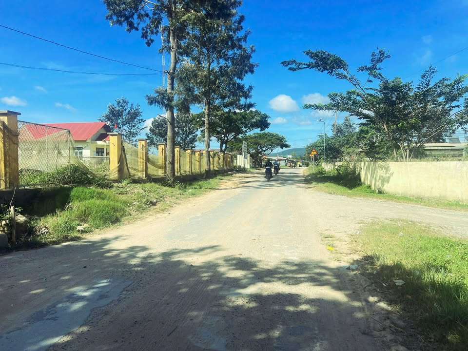 Đất Nền Lạc Xuân, Lâm Đồng - 75m² Thổ Cư, Sẵn Tách 2 Lô, Giá 666 Triệu