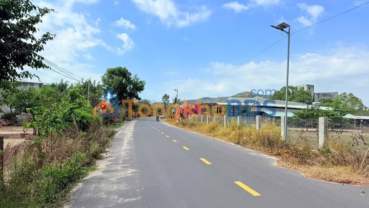 Đất thổ cư 1000m² mặt tiền nhựa Long Mỹ - Giá 3.2 tỷ, cách biển 5 phút