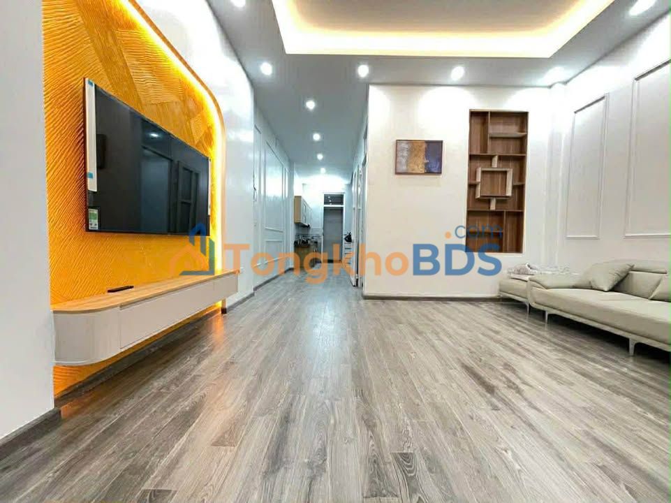 Nhà 80m² Đông Vệ - Kinh Doanh Sầm Uất, Hướng Bắc, Giá Tốt