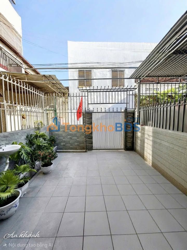 Nhà 3 Tầng Hẻm Bàn Cờ Nha Trang 84m² - Sổ Hồng Riêng - Giá 6.3 Tỷ