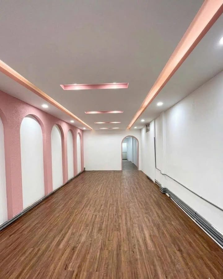 Nhà Lầu Mặt Tiền Kinh Doanh Gần Công Viên Lưu Hữu Phước, Cần Thơ