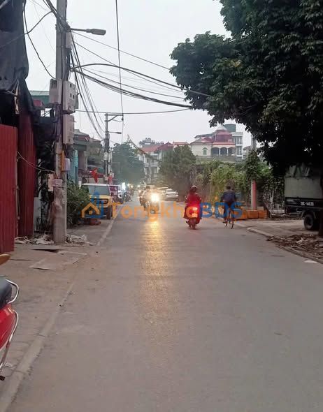 Đất Sổ Đỏ 100m² Mặt Hồ Công Viên - Gia Lâm, Hà Nội - 9 Tỷ