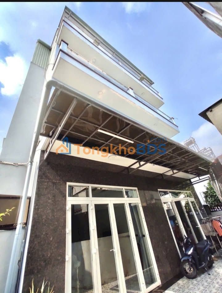 Bán Gấp Townhouse Thủ Đức 180m² Sổ Hồng, 8PN - Gần ĐH Ngân Hàng