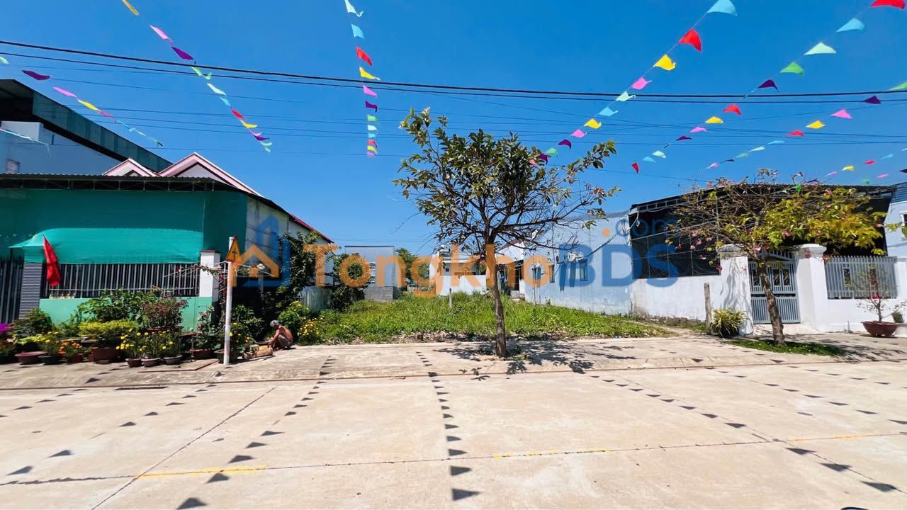 Bán Gấp Lô Đất 198.5m² Vạn Thạnh, Nha Trang - Hướng Đông, Đường 14m