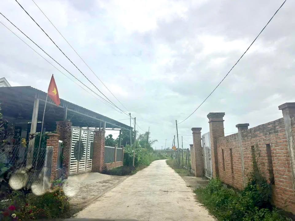 Đất nền Ninh Hòa, Khánh Hòa 137m² - 2 mặt tiền, giá 355 triệu