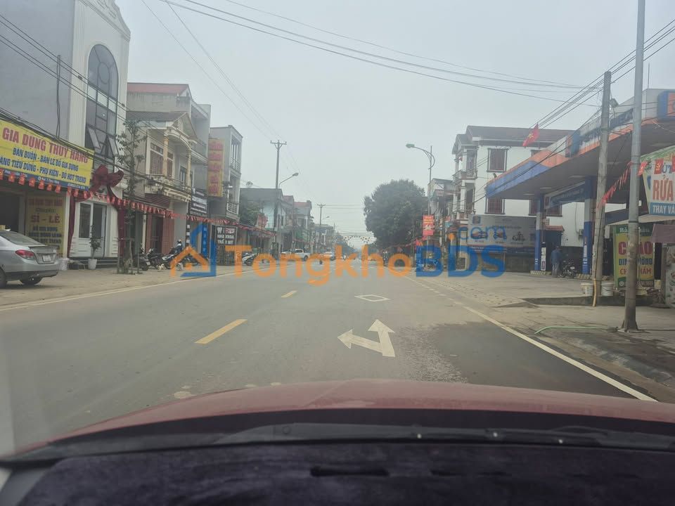 Nhà Mặt Tiền Phạm Văn Đồng, Trấn Yên - Kinh Doanh Đắc Địa 92m², 2 Tầng