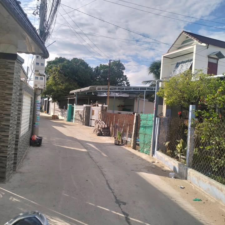 Nhà 174m² Phường Mỹ Hải, Phan Rang - 1km ra biển, ô tô tận nhà