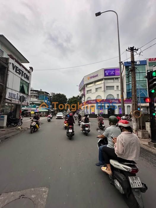 Mặt Tiền KD Phạm Văn Hai, Tân Bình - 66m², 4 Tầng, 15.5 Tỷ