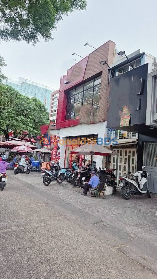 Nhà Mặt Tiền KD Nguyễn Văn Cừ Q5 - 43m² - 8 Tỷ - Sẵn Sàng Kinh Doanh