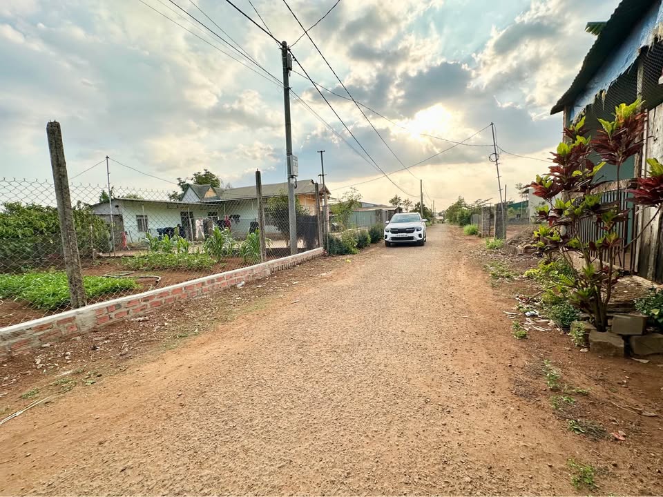 Đất Nền Krông Pa 500m² - Sổ Thổ Cư Sẵn Sàng Tách 2 Lô