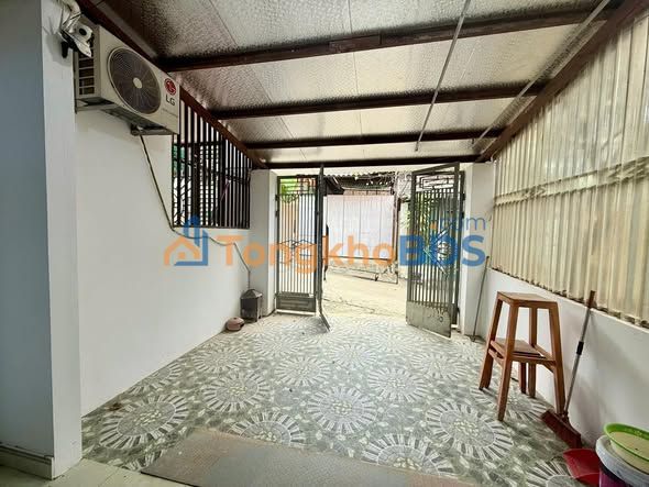 Nhà Cấp 4 80m² Yên Bái - Giá 1.3 Tỷ, Full Nội Thất, Ô Tô Đỗ Cửa