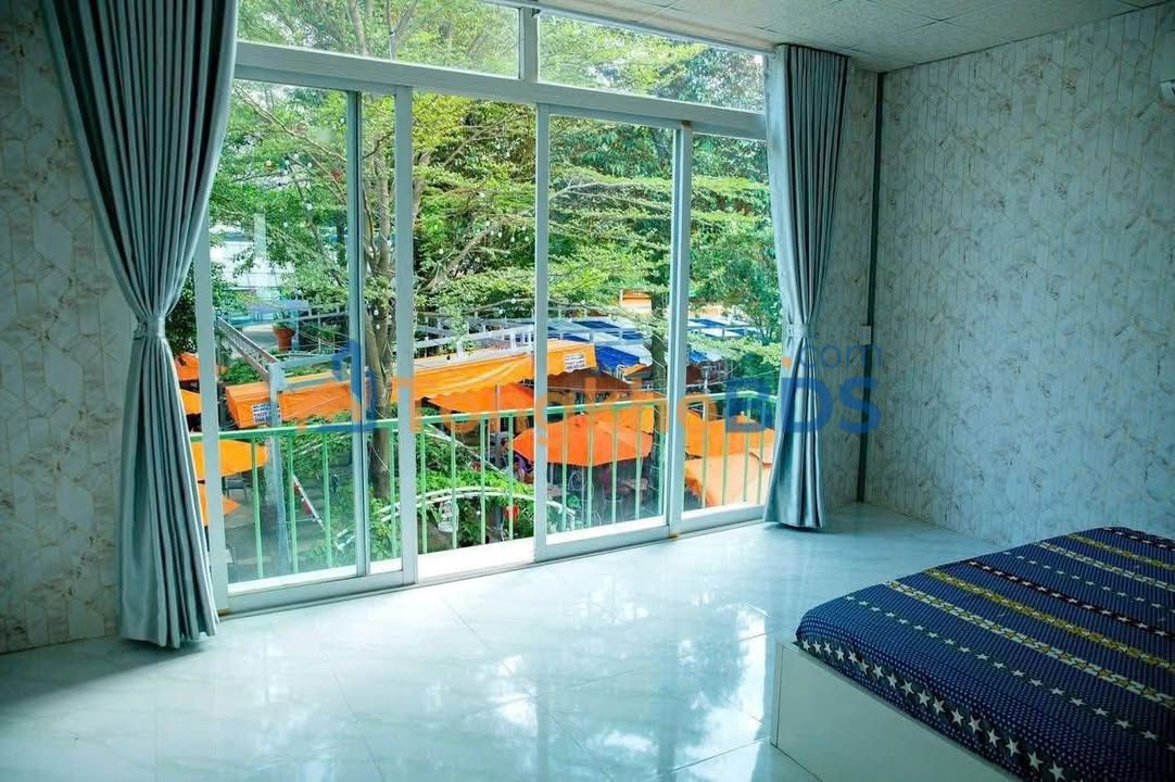 Cho thuê nhà 2PN, 2 tầng, hẻm Yersin TDM - Giá 5.5 triệu/tháng, sẵn nội thất