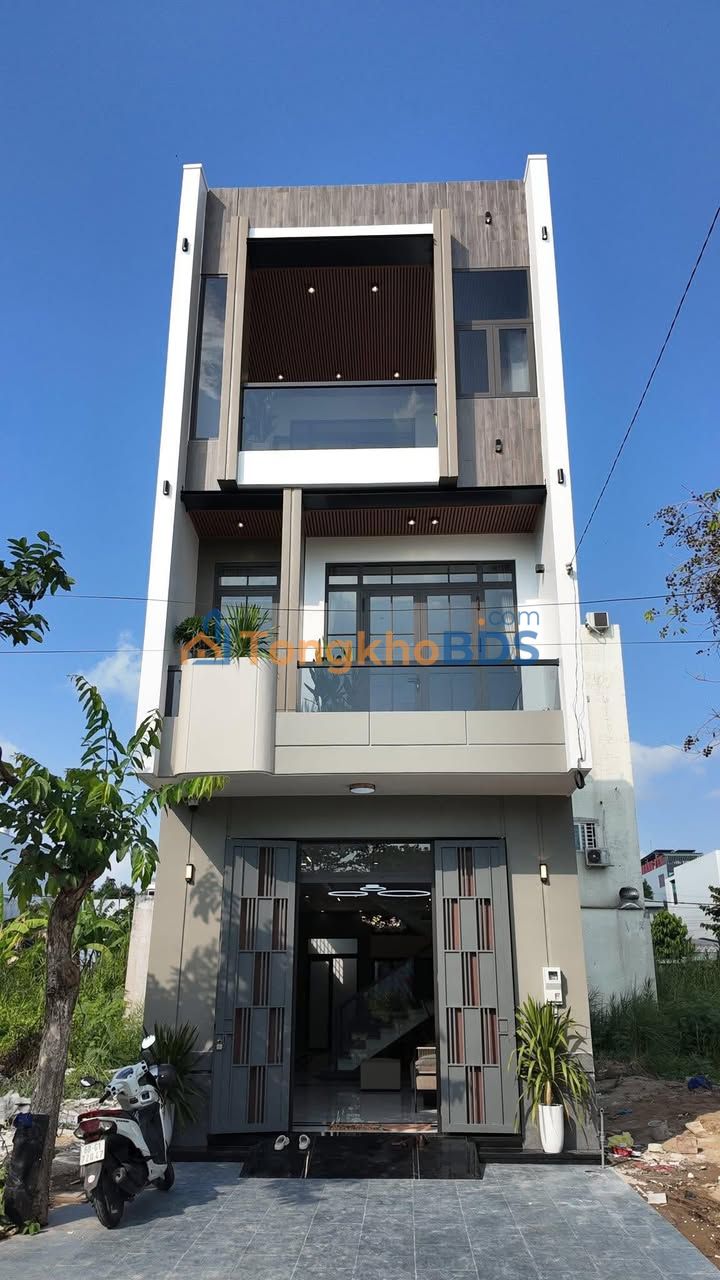 Nhà 1 Trệt 2 Lầu Mới Xây Khu Hồng Loan Cần Thơ - 4PN Full Nội Thất