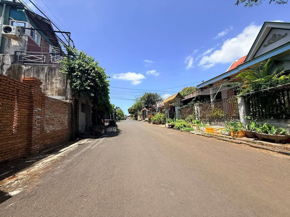 Nhà 140m² Đinh Tiên Hoàng, Đắk Lắk - Full Thổ Cư, Giá 7 Tỷ