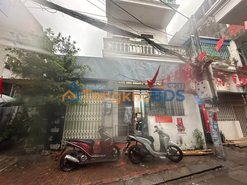 Nhà 2 Tầng Trần Huy Liệu, Nam Định - 80m², 2 Tỷ 8 - Ô Tô Đỗ Cửa