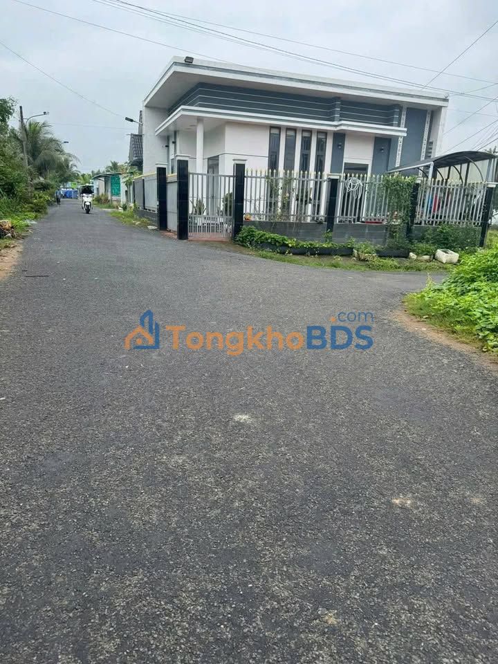 Bán Gấp 2 Nền Thổ Cư Góc 2 Mặt Tiền Phường 3 Vĩnh Long - 537.6m² Sổ Hồng