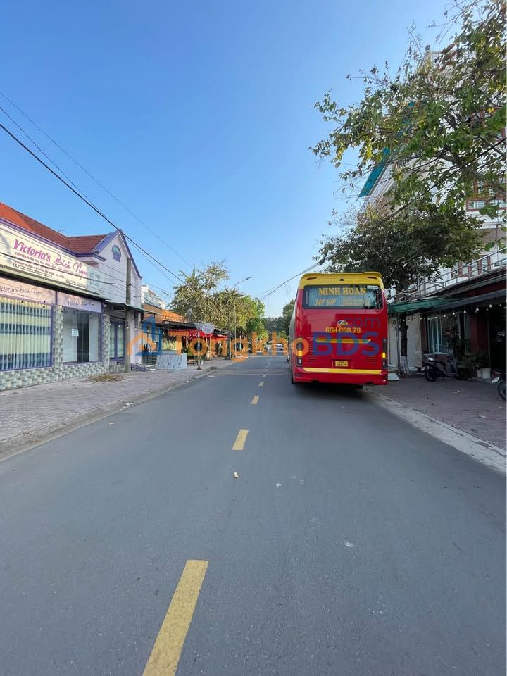 Bán Đất Trảng Bom 108m² Sổ Riêng, Có Nhà Kho Dòng Tiền 2 Tỷ