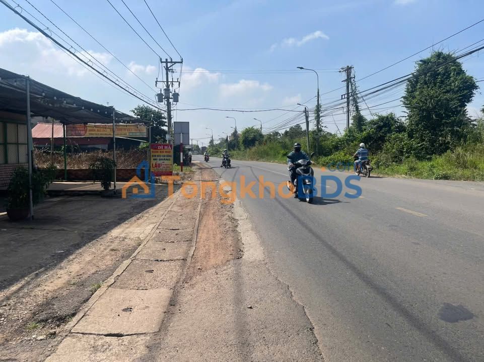 Bán Đất Sông Trầu 90m² - Hai Mặt Tiền, Giá 9xx Triệu - Sổ Đỏ Rõ Ràng