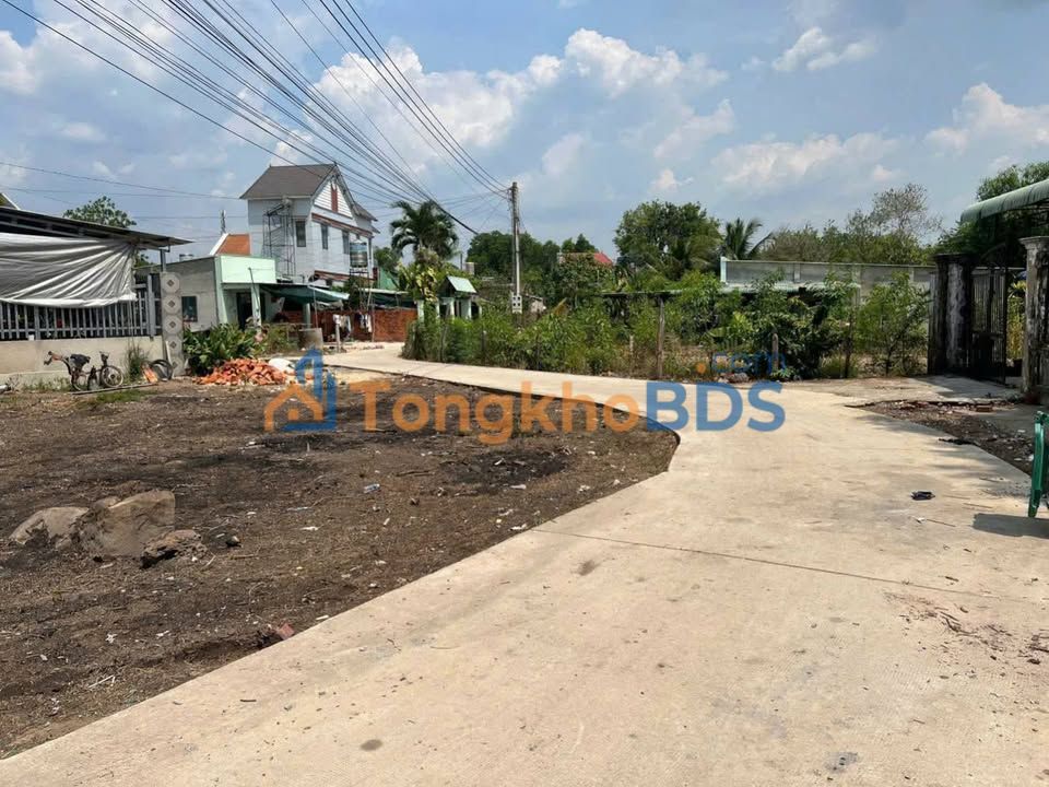 Bán đất thổ cư Bình Chánh 252m² - Sổ hồng sẵn, giá hơn 500 triệu