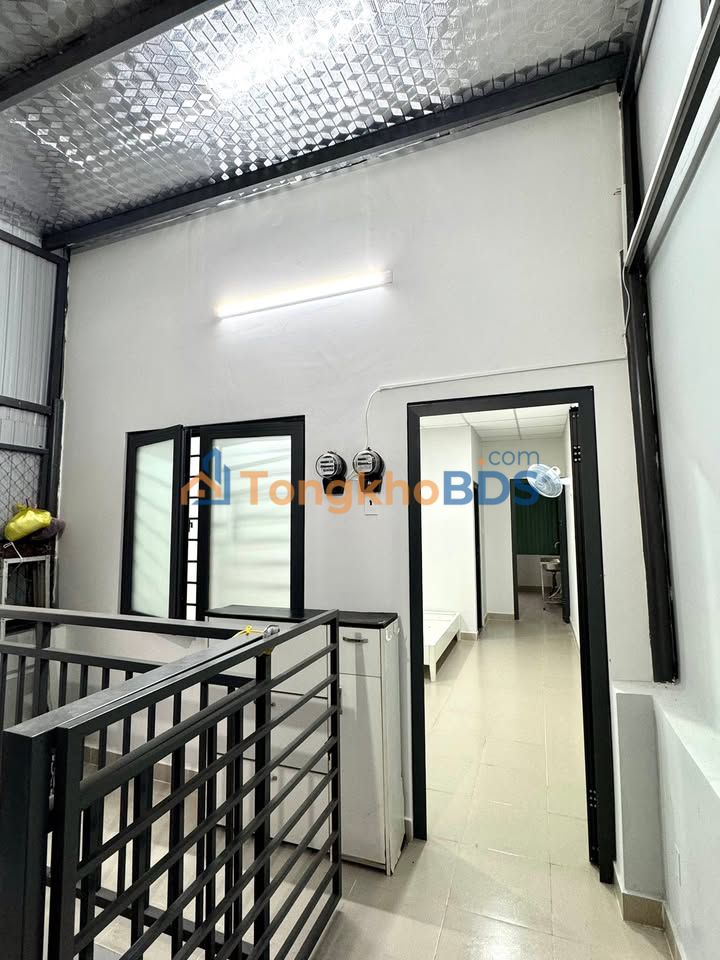 Cho thuê phòng 40m² Quận 10 - Full nội thất cơ bản, ô tô vào nhà