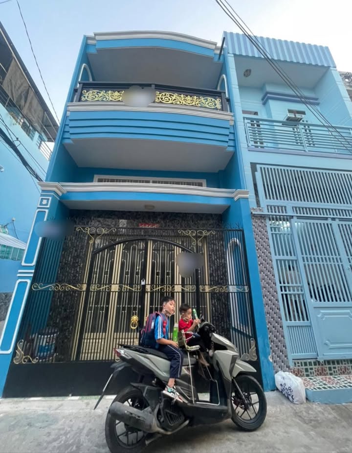 Nhà 3 Tầng Hẻm Xe Hơi Tên Lửa, Bình Tân - 5 Tỷ