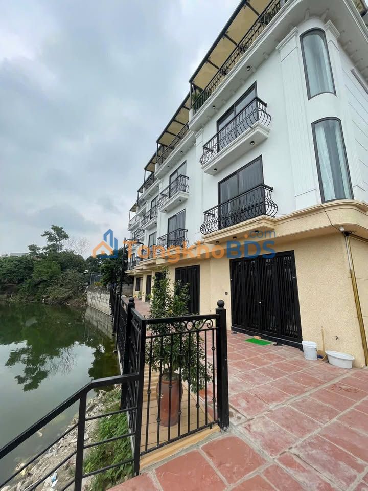 Farm Mặt Hồ 10.000m² Full Nội Thất - Giá 4 Tỷ Tại Quốc Oai