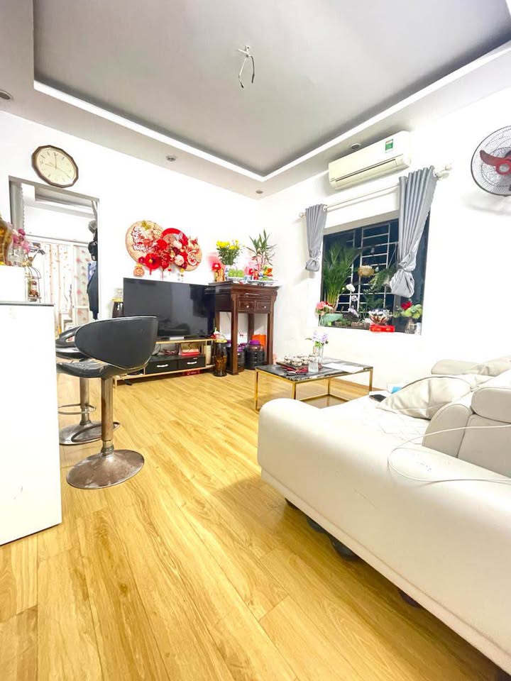 Chung cư Kim Liên 70m² - Căn góc 2PN, 2 ban công, sổ đỏ chính chủ