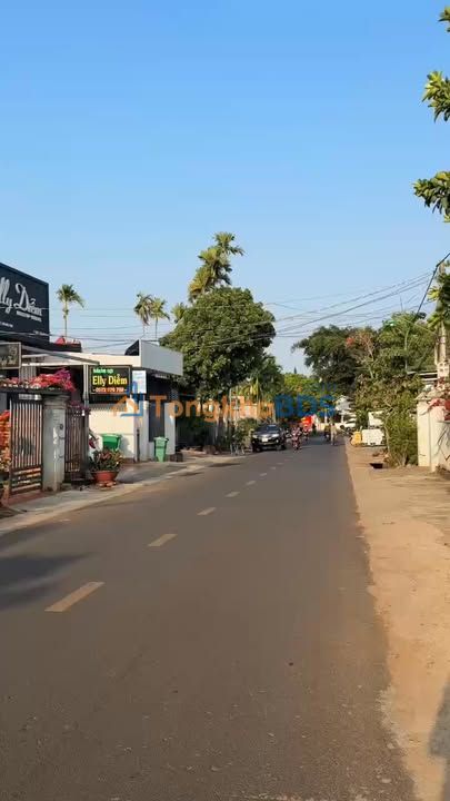 Nhà Mặt Tiền Quang Trung Tuy Hoà 5x45m - Kinh Doanh Sầm Uất, Giá 3.75 Tỷ