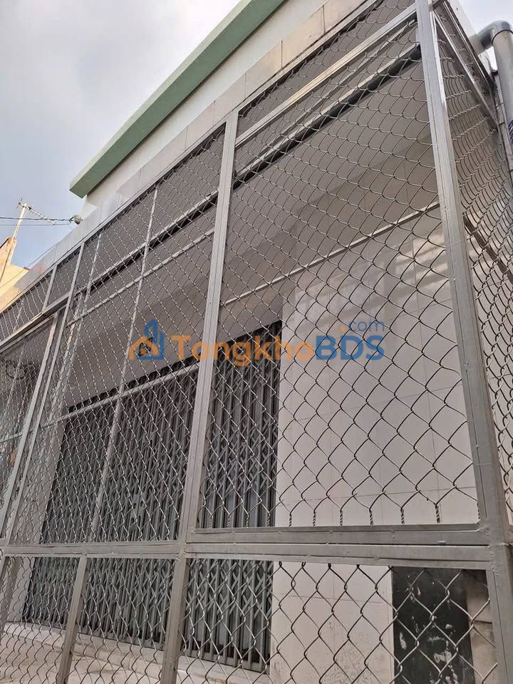 Nhà 2 Mặt Tiền Hẻm 84/30/4, Biên Hòa - 28m², 1.6 Tỷ, Sổ Hồng Riêng