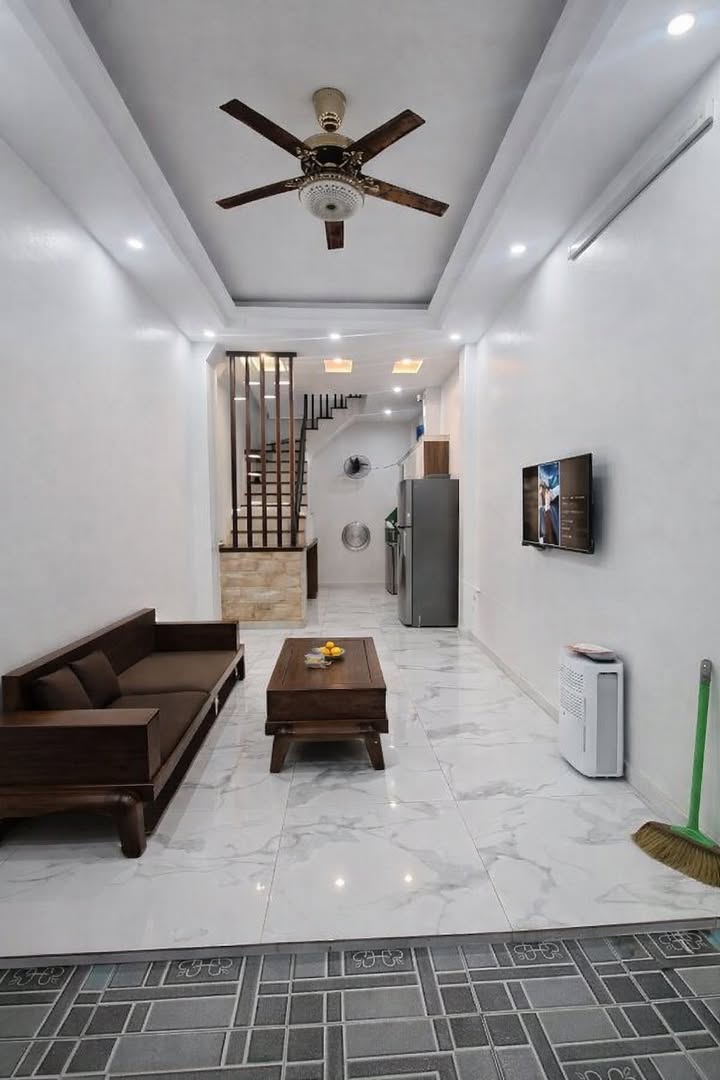 Nhà 38m² 5 Tầng Phố Thượng Thanh, Long Biên - Sẵn Sàng Về Ở!