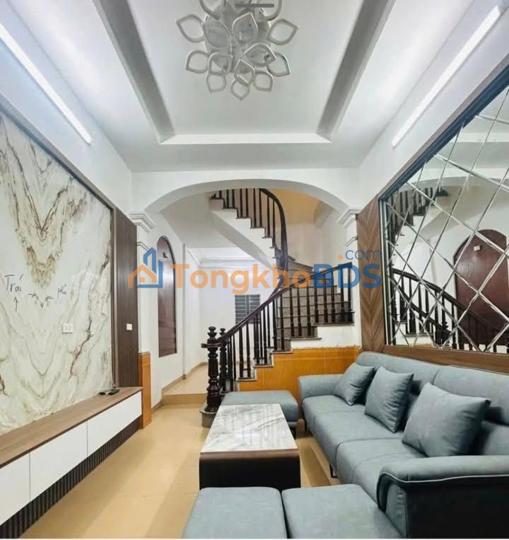 Nhà mặt phố Thụy Khuê 31m² - 4PN - Giá 9.99 tỷ - Sẵn Sổ Hồng