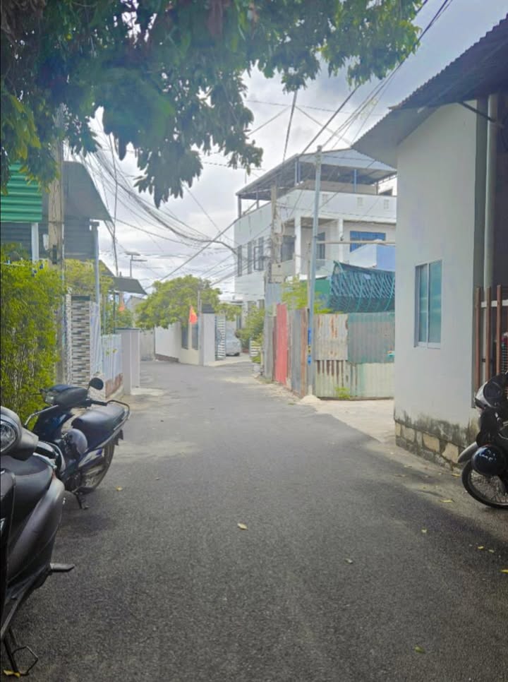 Bán đất Cam Lợi (Hẻm Oto) 120m² - Sổ Thổ Cư Giá 2.25 Tỷ