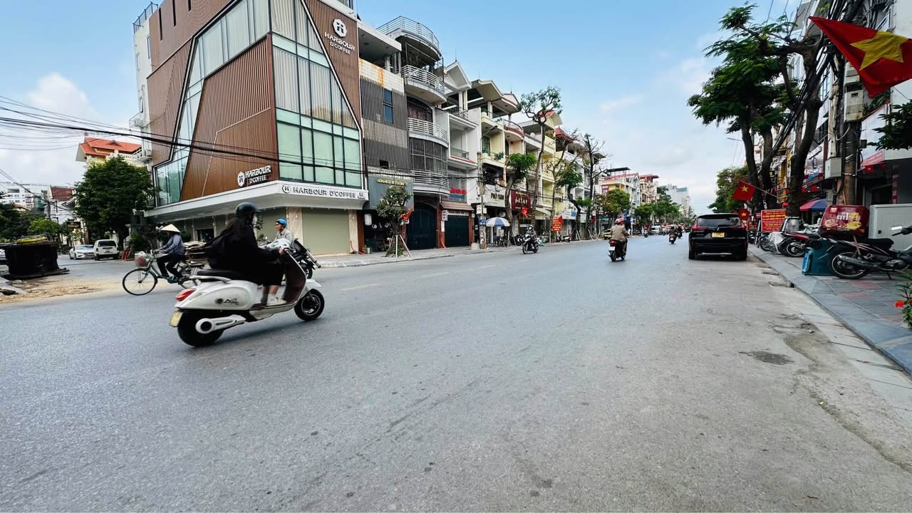 Nhà Mặt Tiền Văn Cao 90m² - Dòng Tiền 30tr/tháng - Kinh Doanh Sầm Uất