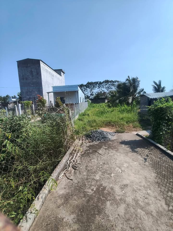 Đất nền Gò Công Đông, Tiền Giang - 240m² giá 370 triệu, 100m² thổ cư