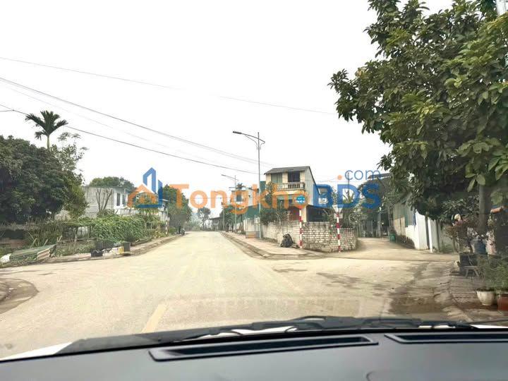 Bán đất mặt đường Bờ sông Nông Tiến, Tuyên Quang - 110m², 2 mặt đường, giá tốt