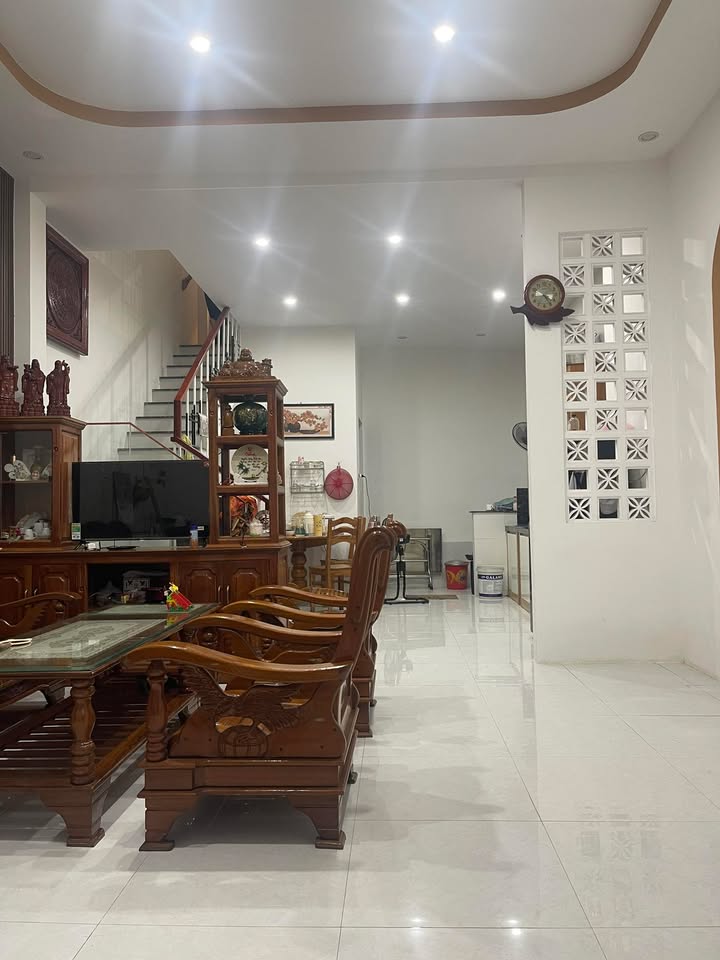 Nhà 3 Tầng Phường Trần Phú, Quy Nhơn - 46m², 1.6 Tỷ - Sẵn Sàng Vào Ở Ngay!