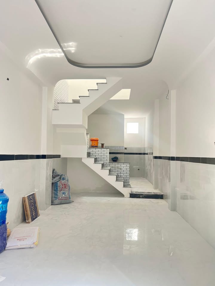 Nhà Mặt Tiền Hẻm Huỳnh Thúc Kháng, Quy Nhơn - 40m² Giá 2 Tỷ