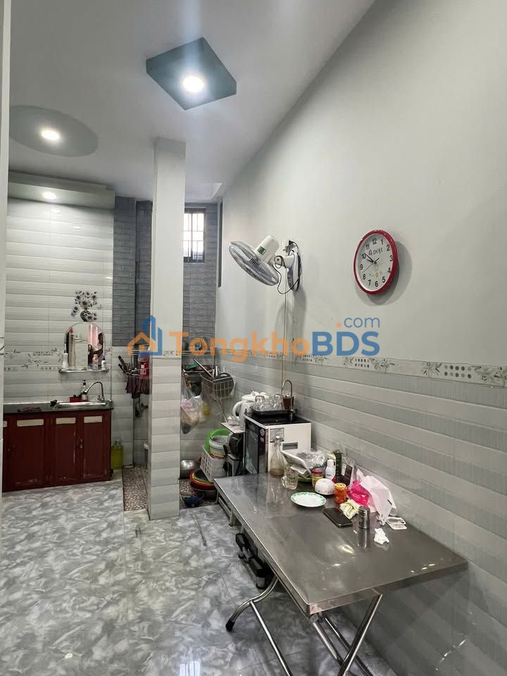 Nhà Hẻm Thông Nguyễn Huệ Quy Nhơn 76m² - 3.75 Tỷ, Full Nội Thất