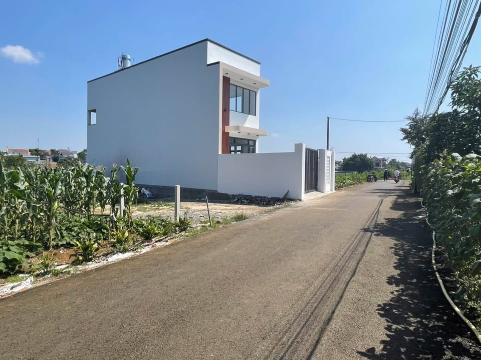 Bán Đất Góc 2 Mặt Tiền Nguyễn Tri Phương, Bảo Lộc - 210m² Sổ Hồng