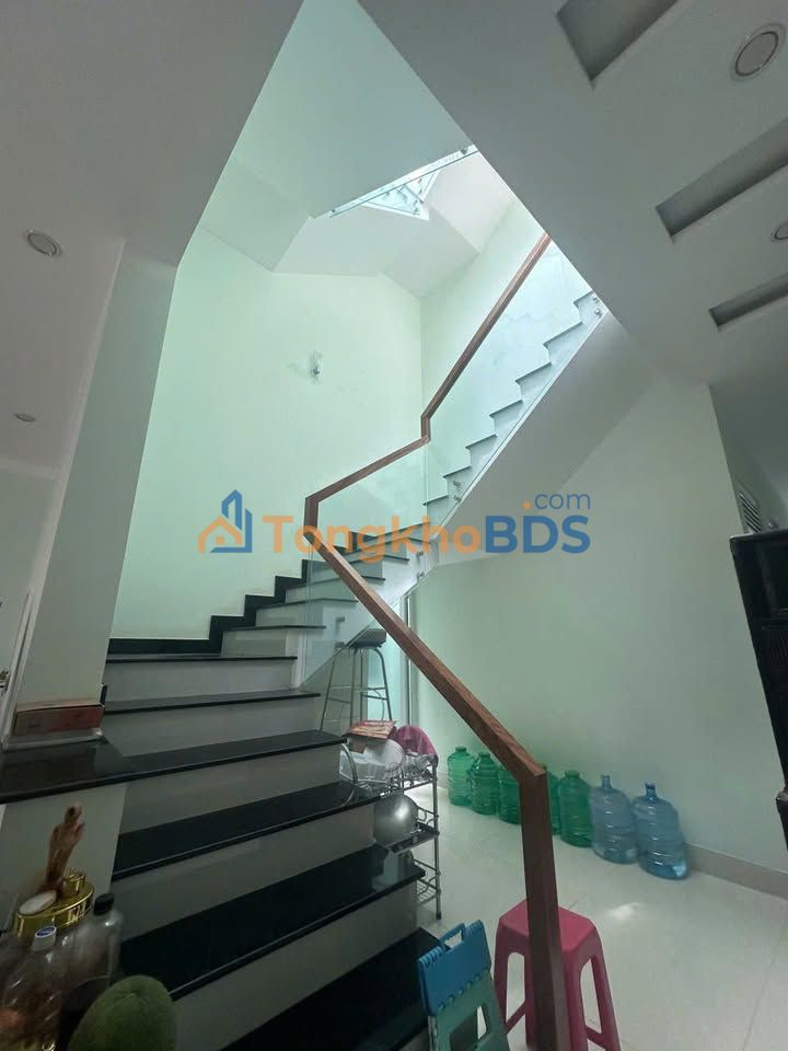 Nhà 163m² Phạm Ngọc Thạch, Bảo Lộc - 4PN, Sổ Hồng Riêng, Giá 5 Tỷ