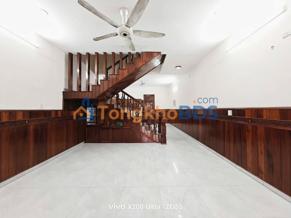 Nhà Mặt Tiền Thích Quảng Đức, 80m² - Phù Hợp Văn Phòng, Spa