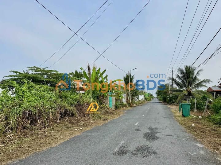 Mặt Tiền Kinh Doanh Tân Phú, Vĩnh Long - Đất 424m² Tặng Nhà, Giá 2.3 Tỷ