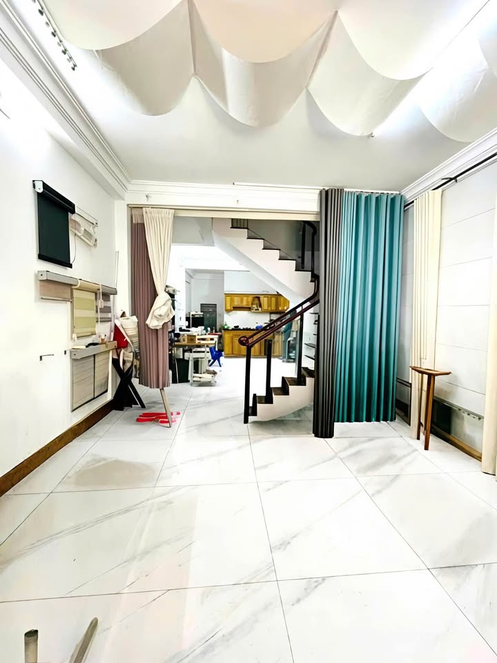 Nhà Mặt Tiền Tân Phong Q7 - 60m² 2 Tầng - 11.5 Tỷ TL